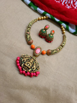 Lakshmi Hasli Terracotta Jewellery